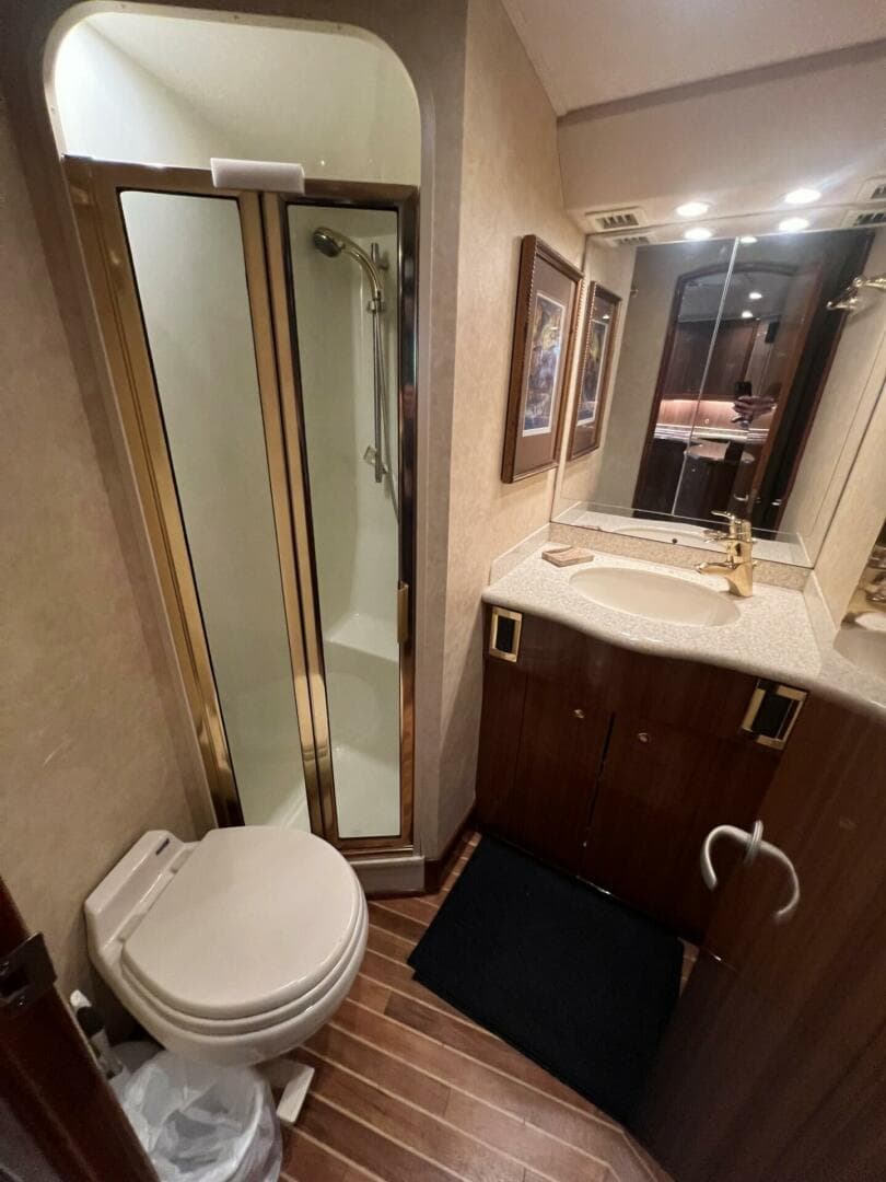 2007 Viking 52 Open — photo 27