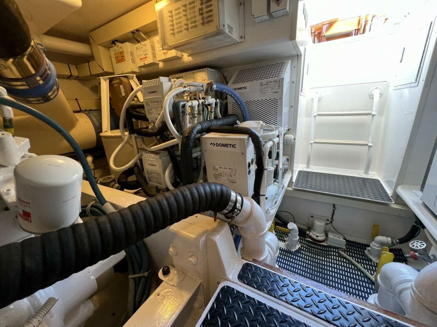 2007 Viking 52 Open — photo 36