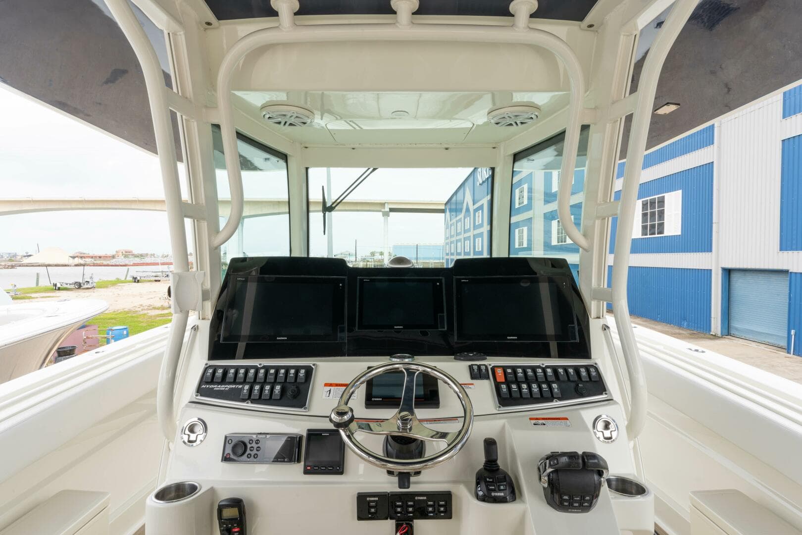 2018 Hydra-Sports 4200 Siesta — photo 2