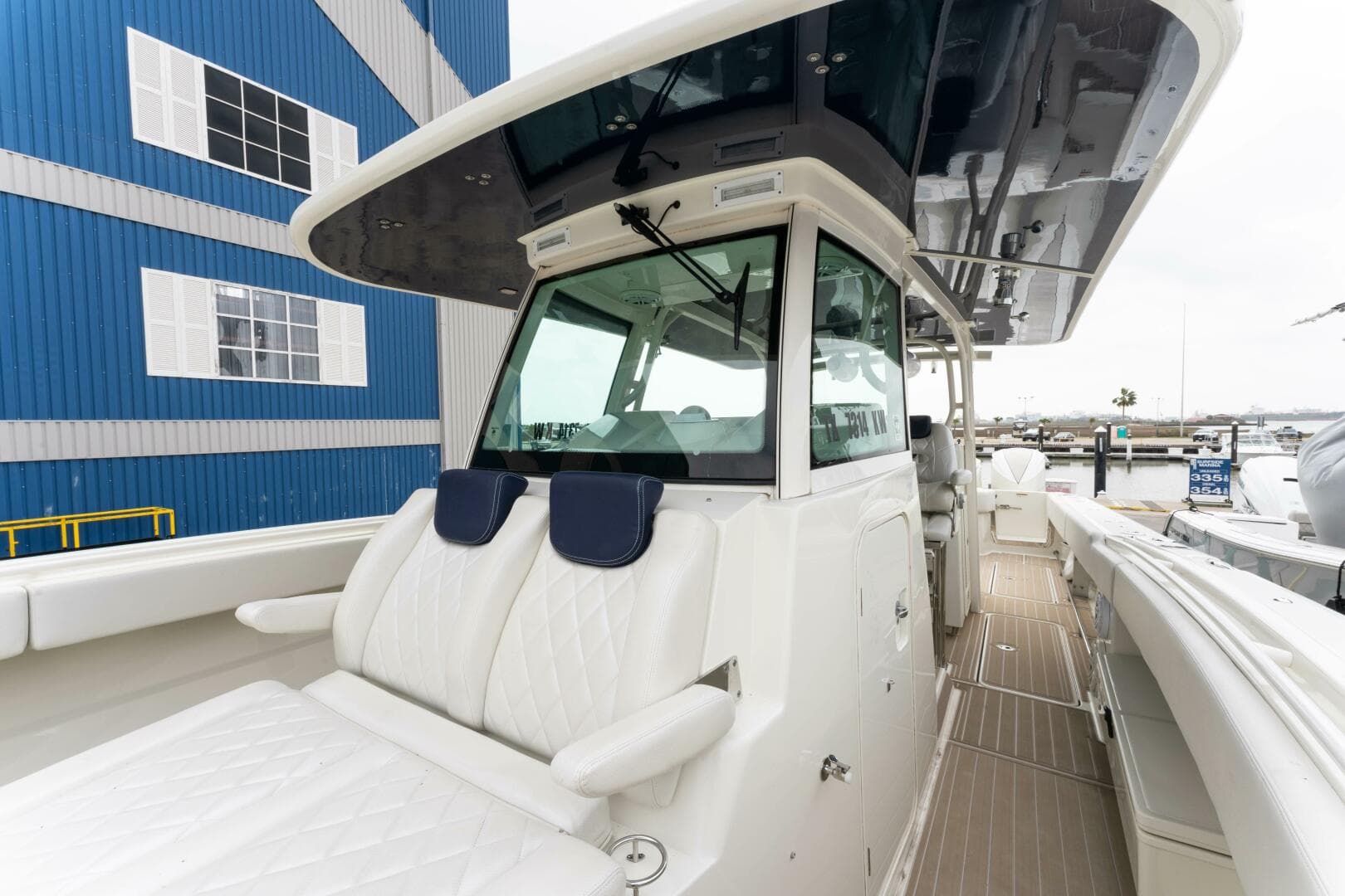 2018 Hydra-Sports 4200 Siesta — photo 17