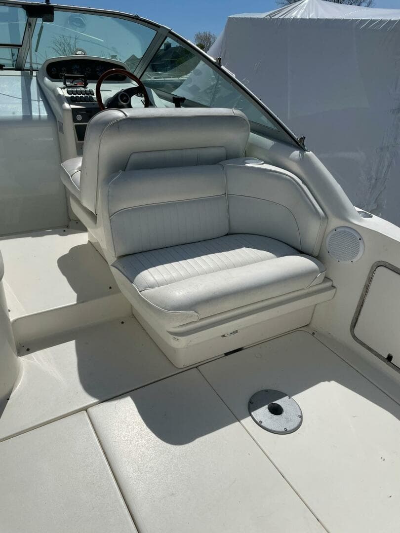 1996 Sea Ray 270 Sundancer — photo 6