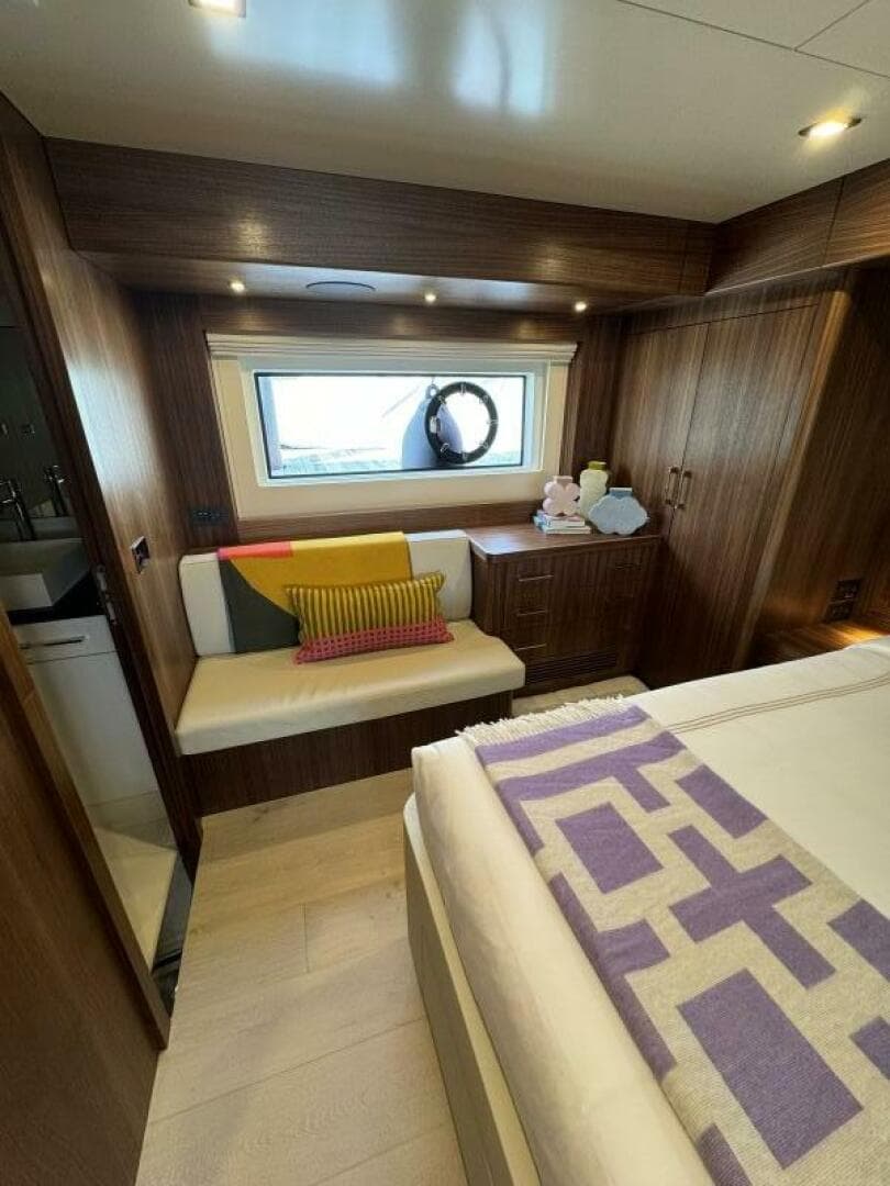 2022 Sirena 58 Flybridge — photo 39