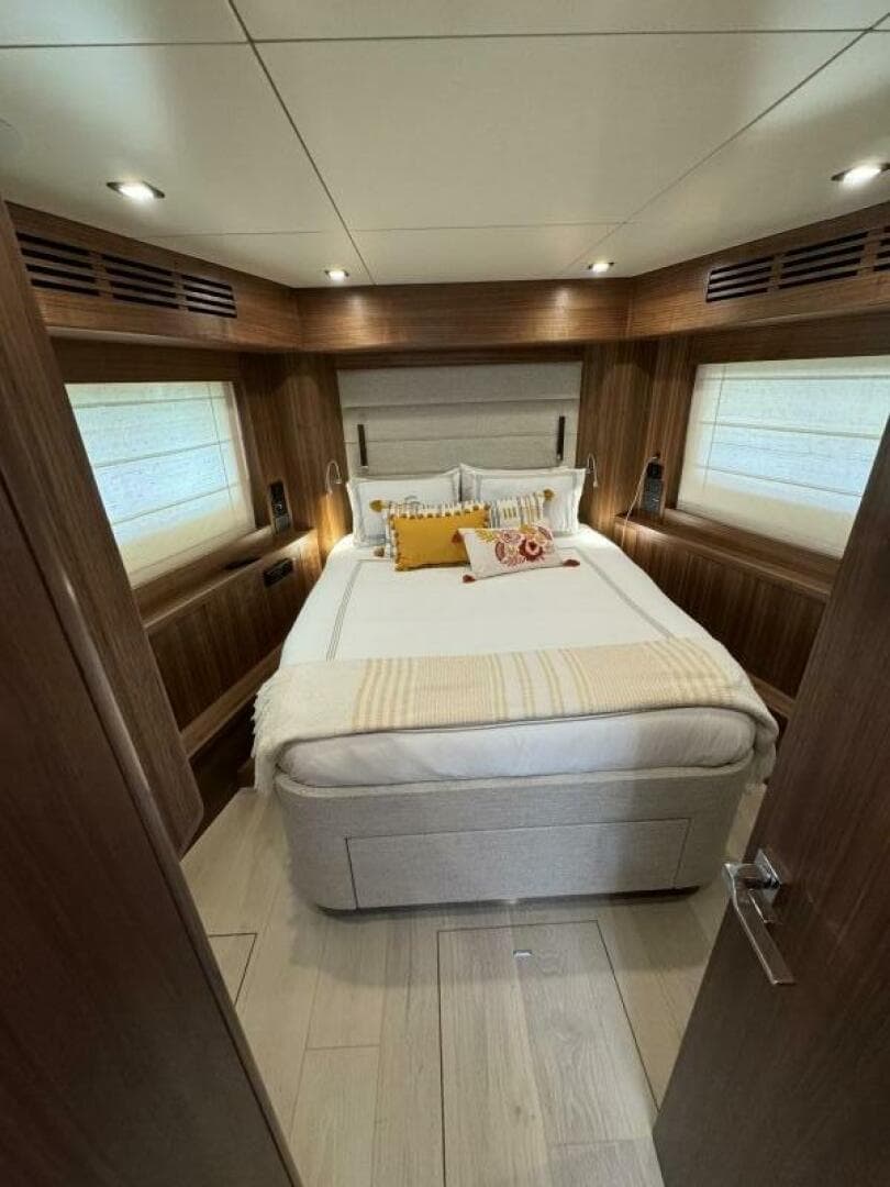 2022 Sirena 58 Flybridge — photo 41