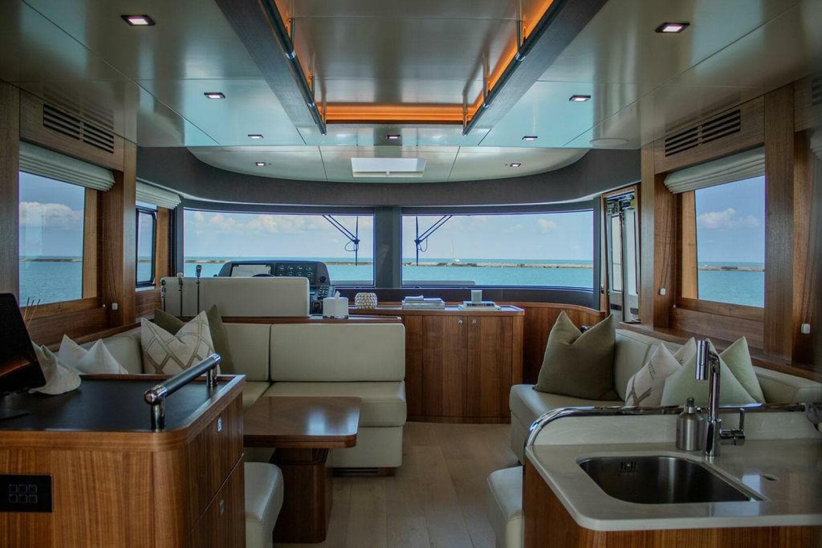 2022 Sirena 58 Flybridge — photo 31