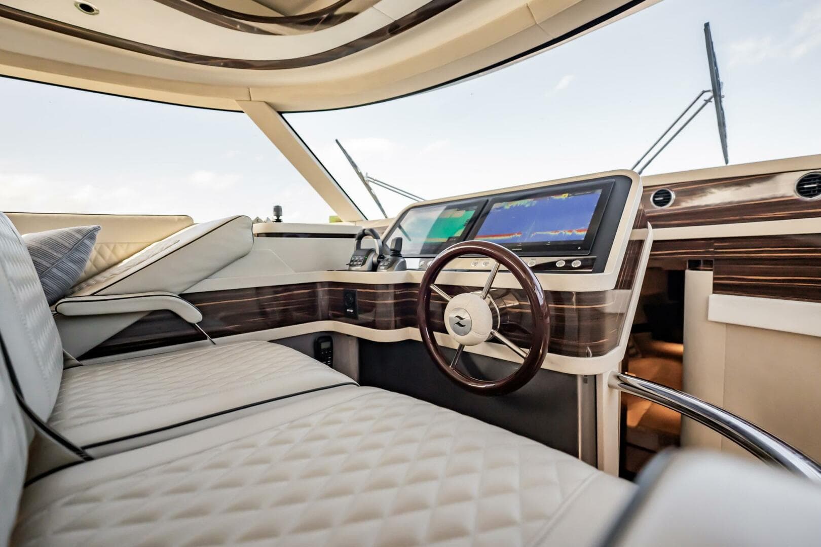 2025 Zeelander Z5 — photo 25