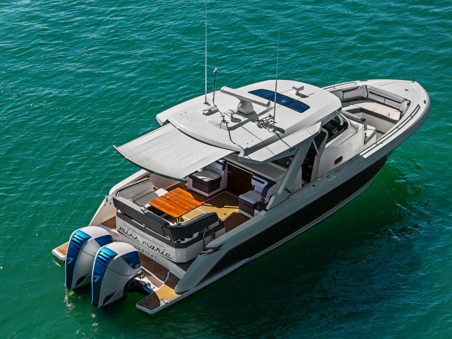 2019 Tiara Yachts 38 LS — photo 5