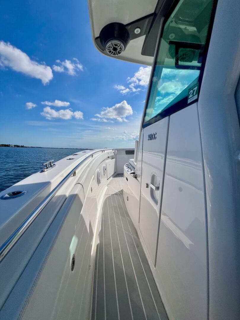 2021 Caymas 341 CC — photo 22