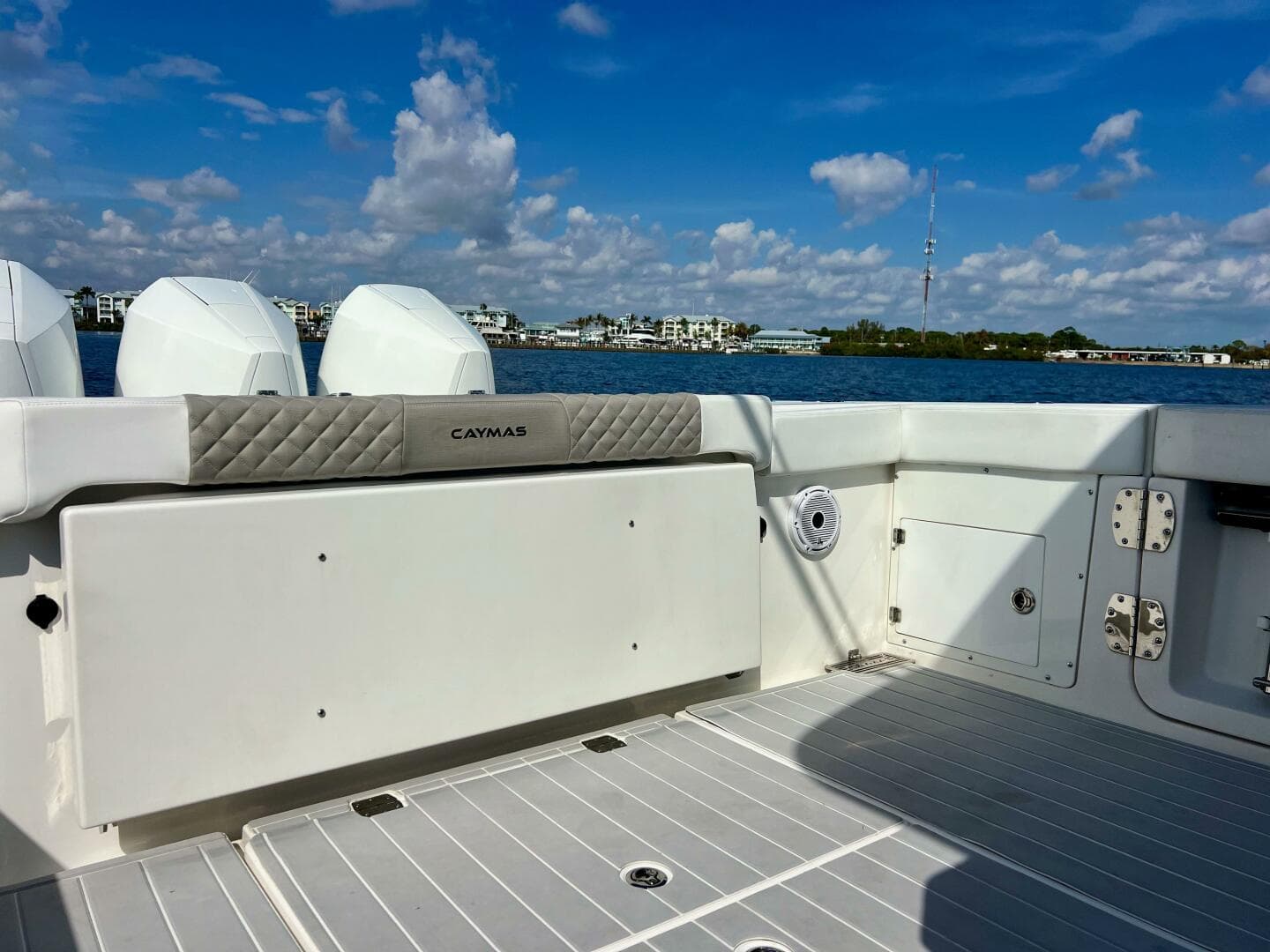 2021 Caymas 341 CC — photo 7