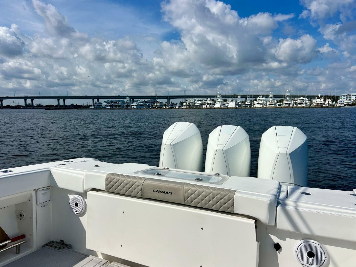 2021 Caymas 341 CC — photo 4