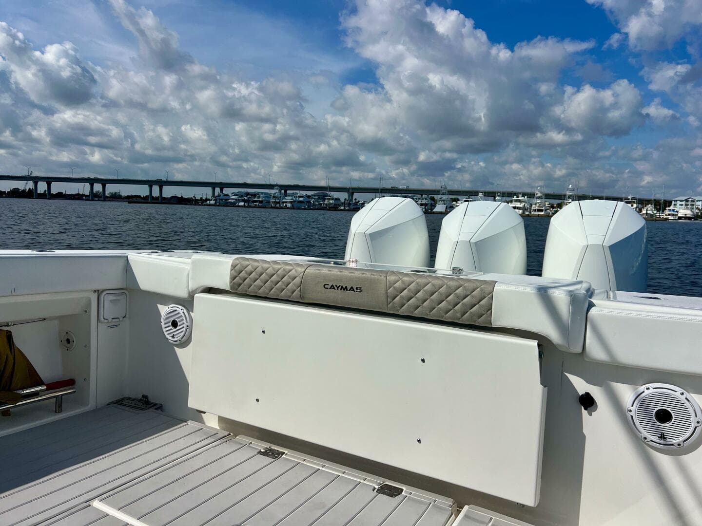 2021 Caymas 341 CC — photo 8