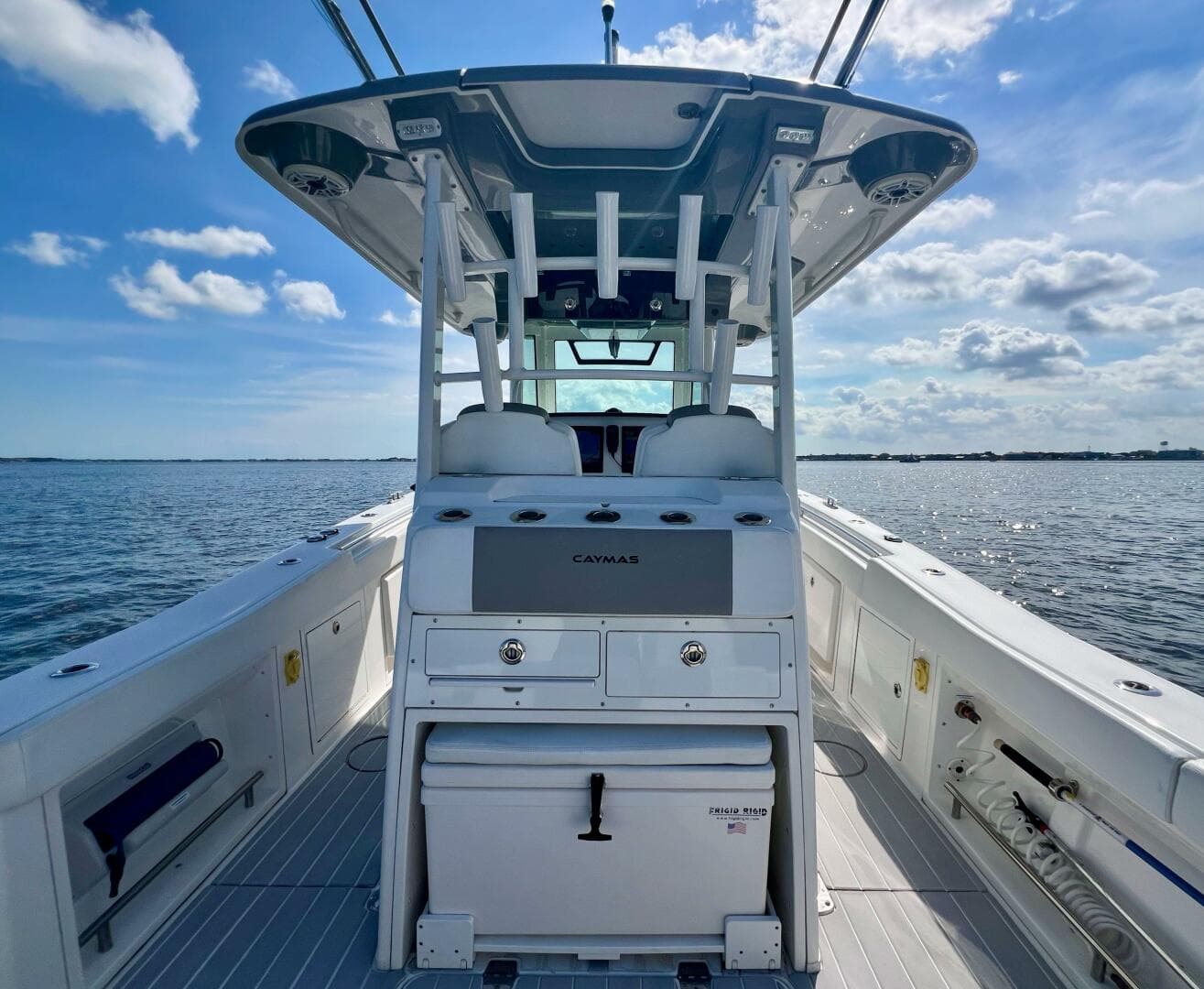 2021 Caymas 341 CC — photo 3
