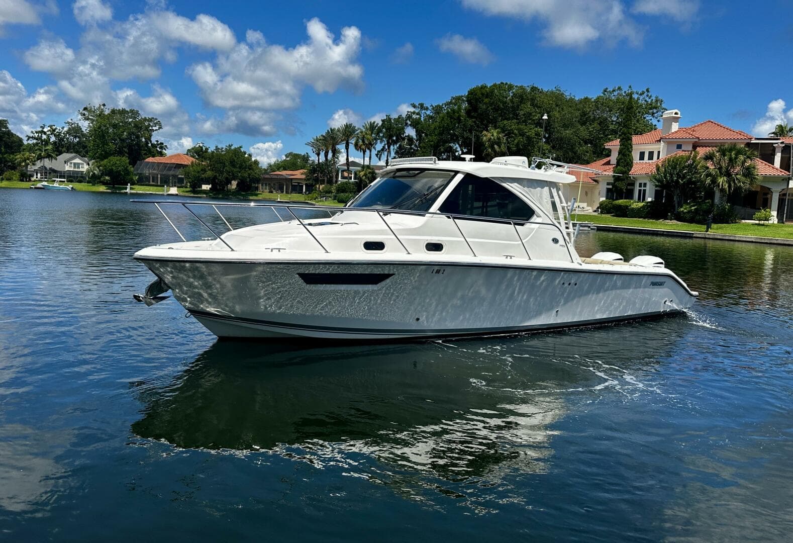 2019 Pursuit 325 OS — photo 5