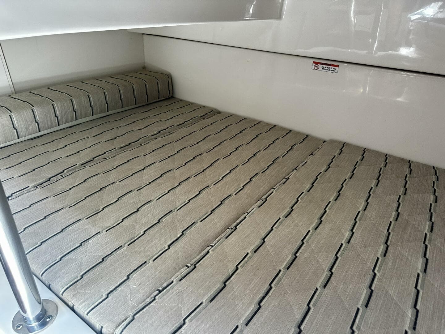 2019 Pursuit 325 OS — photo 28