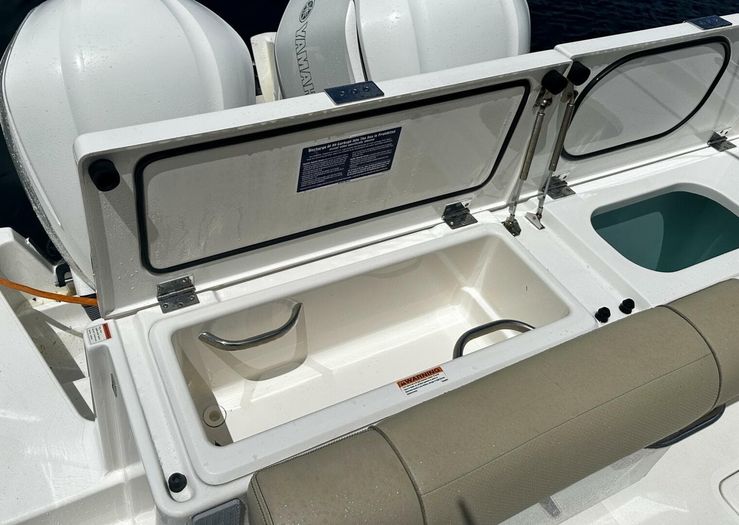 2019 Pursuit 325 OS — photo 24