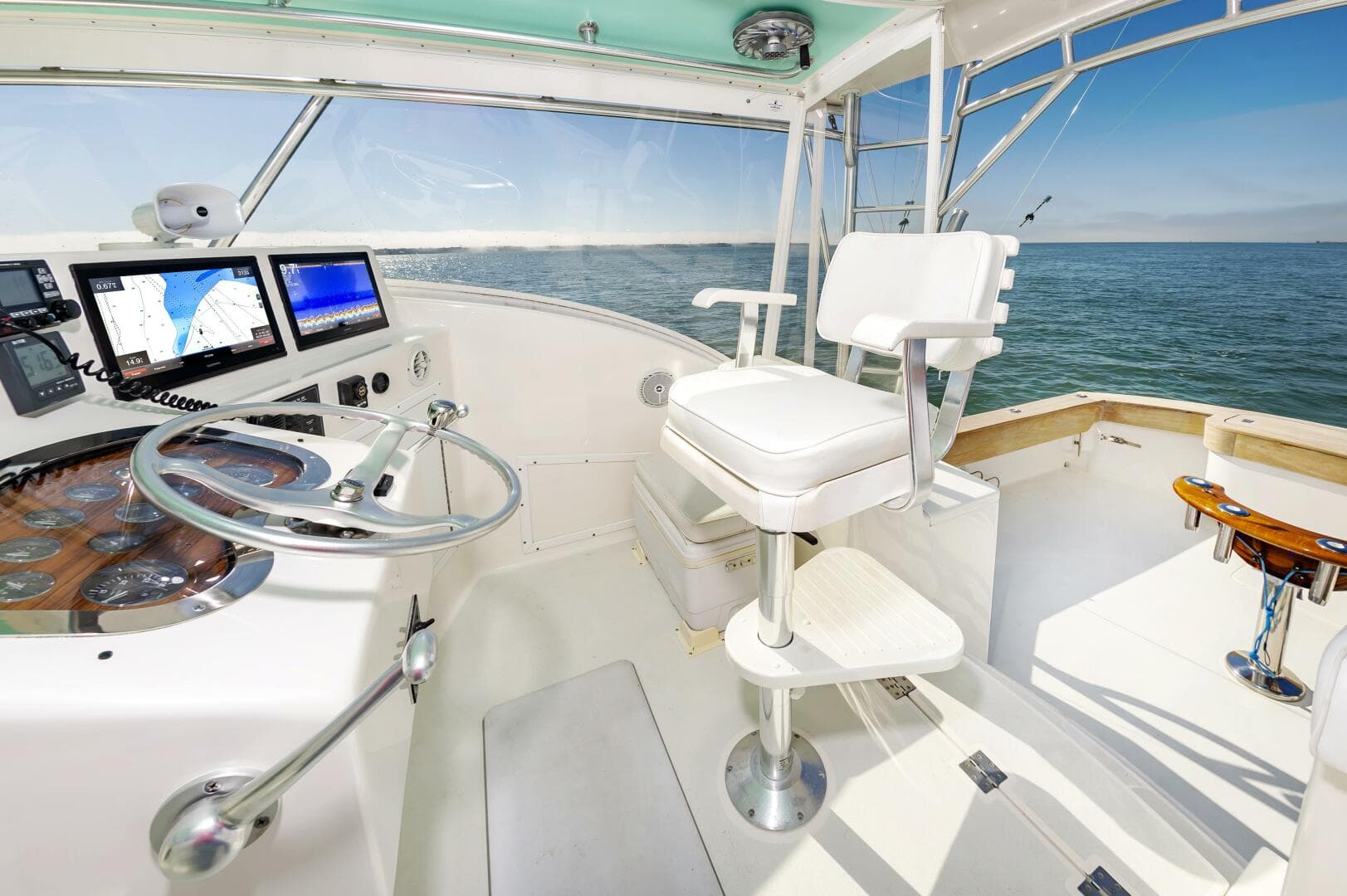 2003 Custom Carolina 40 Layton Express — photo 17