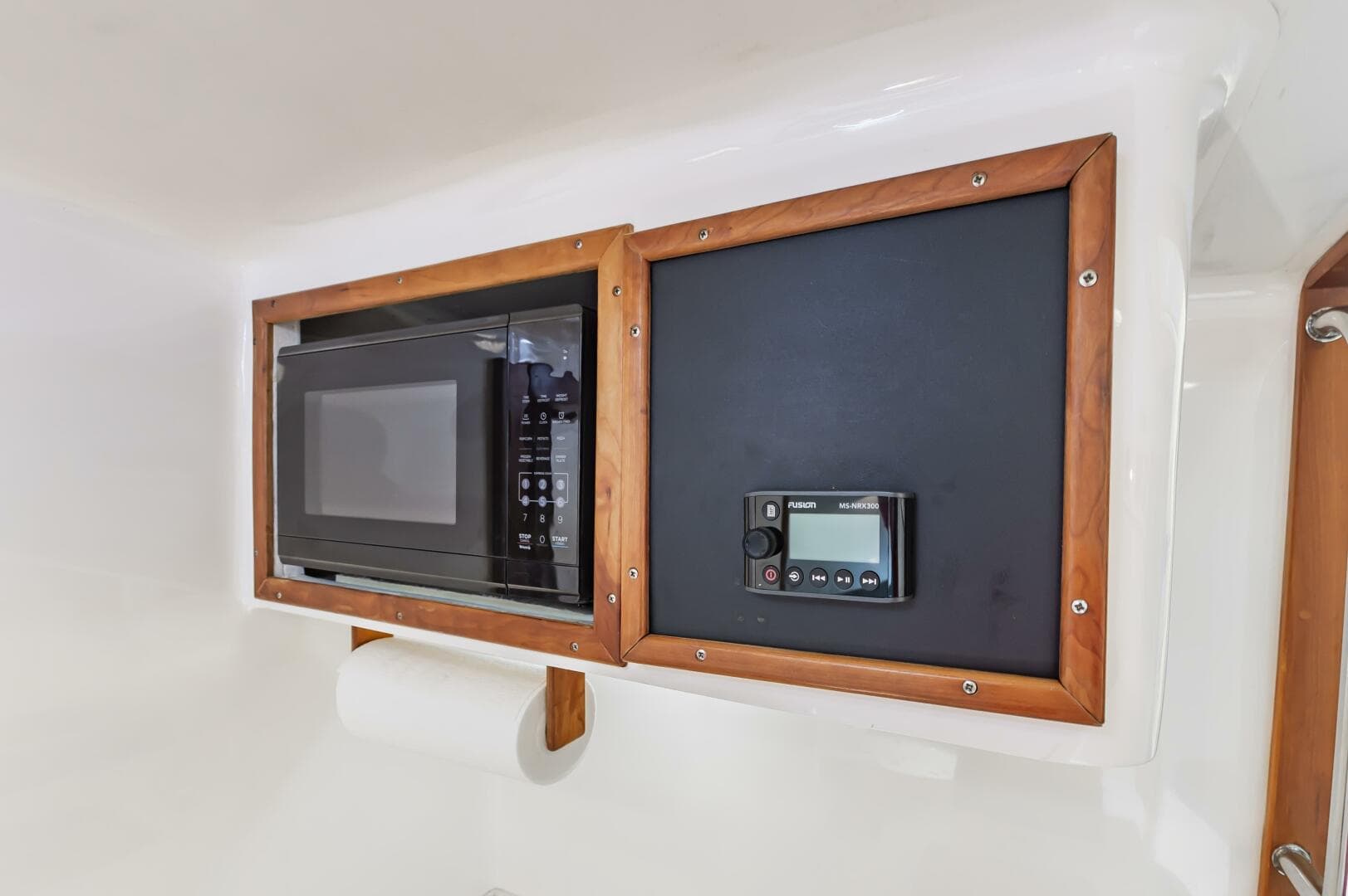 2003 Custom Carolina 40 Layton Express — photo 41