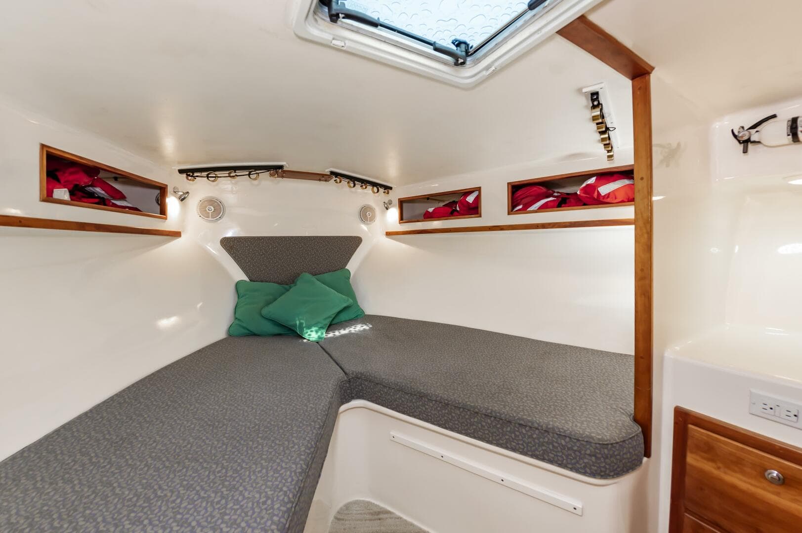 2003 Custom Carolina 40 Layton Express — photo 37