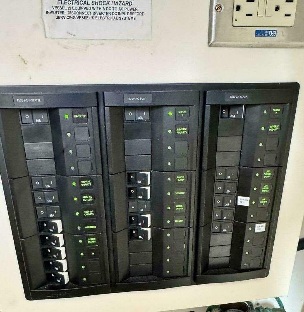 2018 Legacy 36 — photo 25