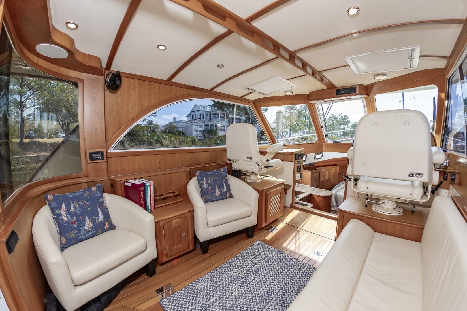 2018 Legacy 36 — photo 14