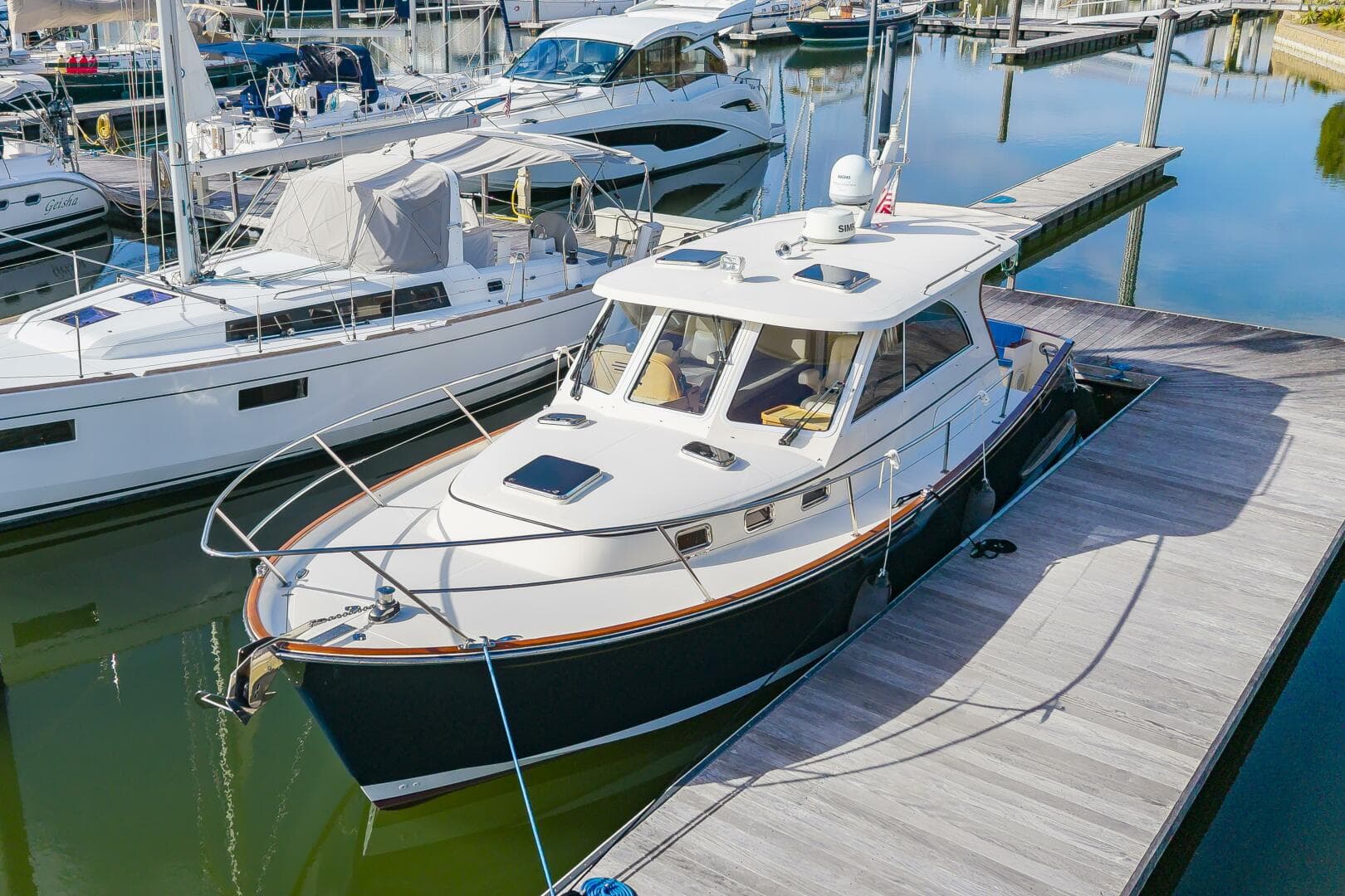 2018 Legacy 36 — photo 2