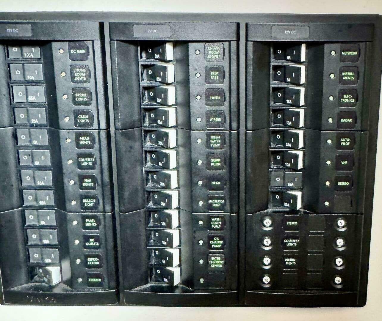 2018 Legacy 36 — photo 26