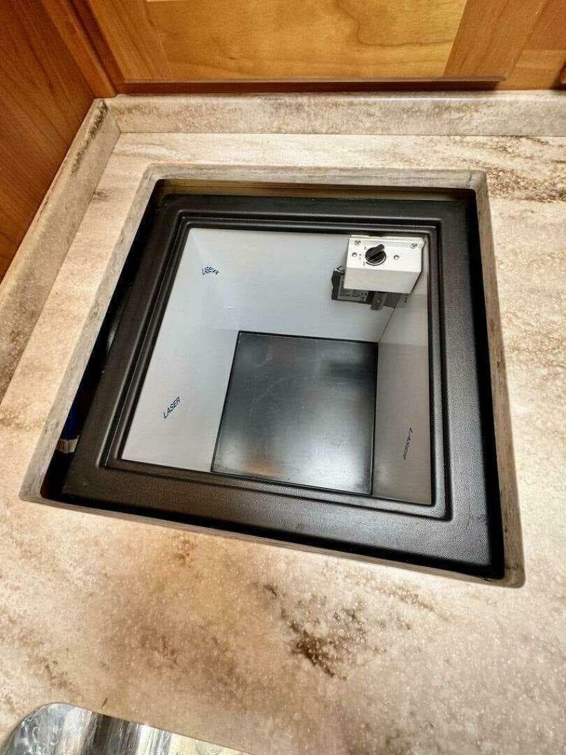 2018 Legacy 36 — photo 20