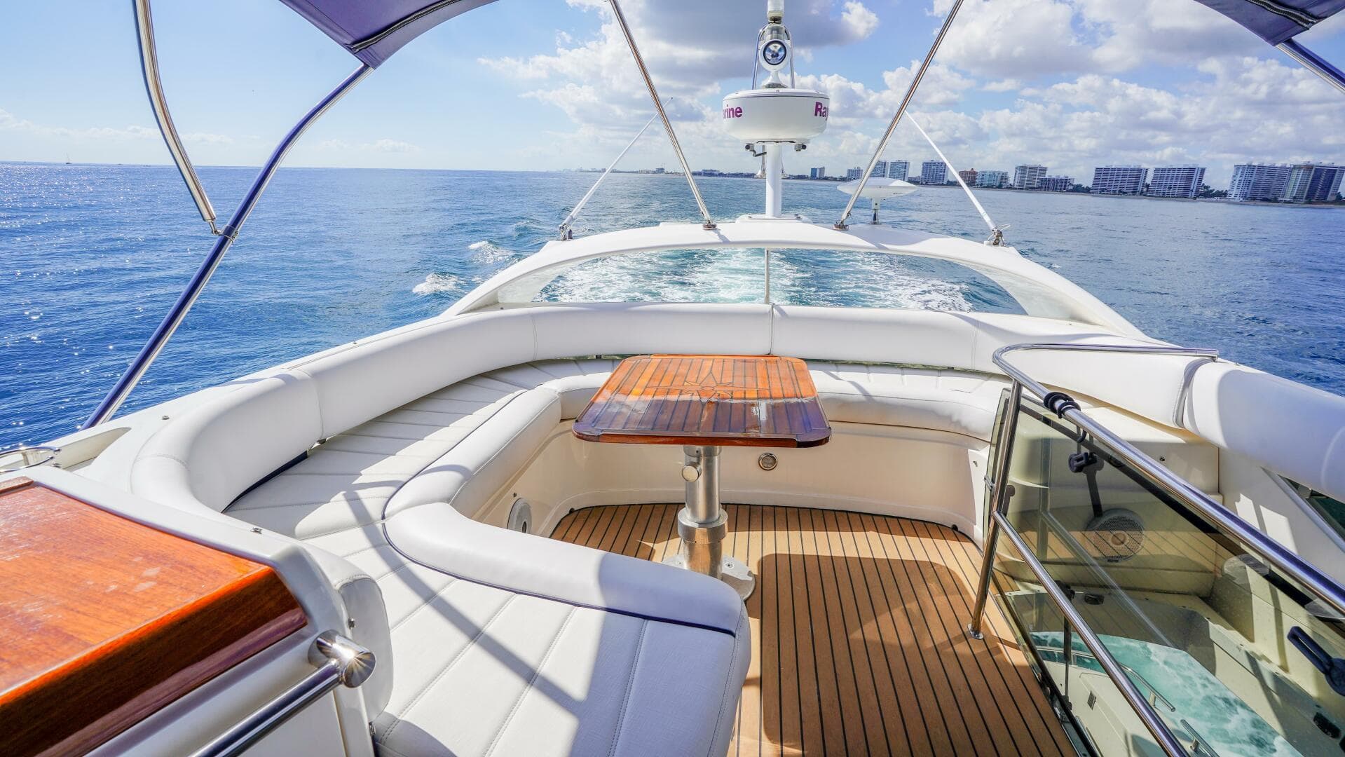 2009 Fairline — photo 46