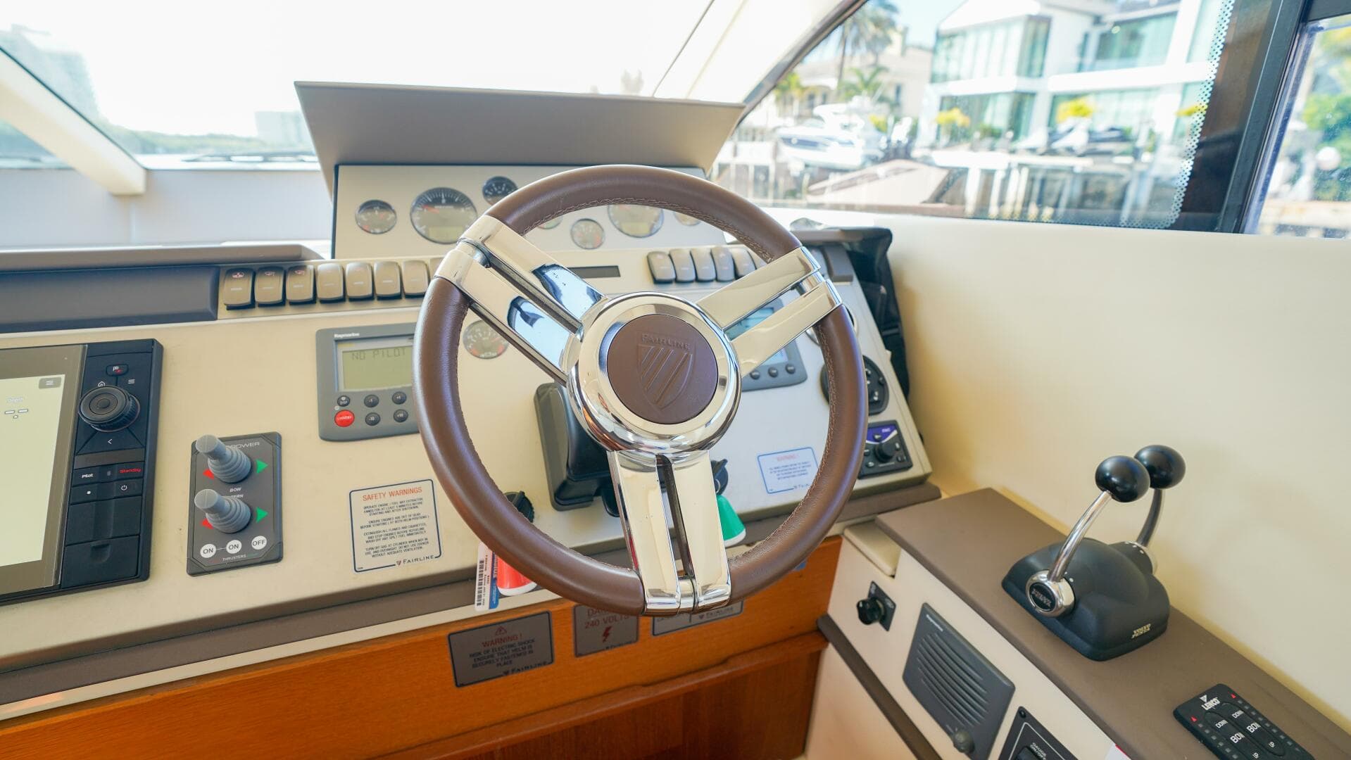 2009 Fairline — photo 18