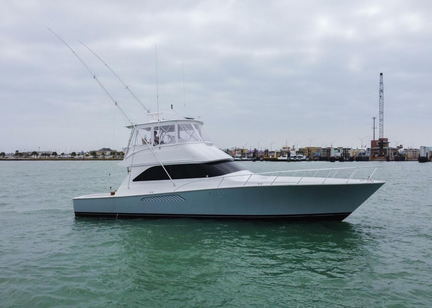 2005 Viking 52 Convertible — photo 39