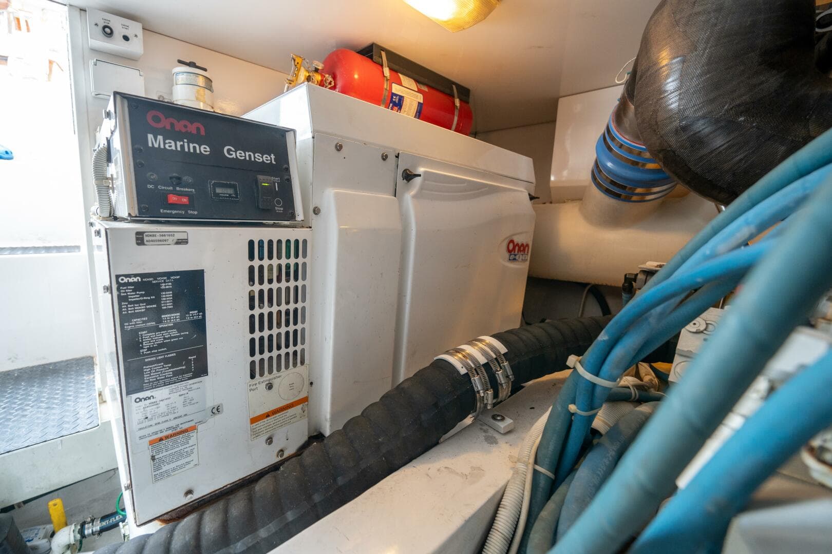 2005 Viking 52 Convertible — photo 36