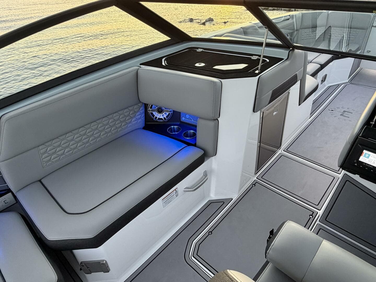 2023 Correct Craft Ingenity 23 El 2 Electric — photo 78