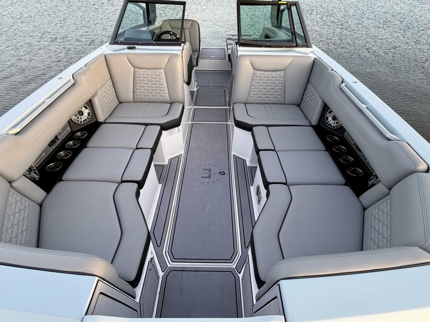 2023 Correct Craft Ingenity 23 El 2 Electric — photo 45