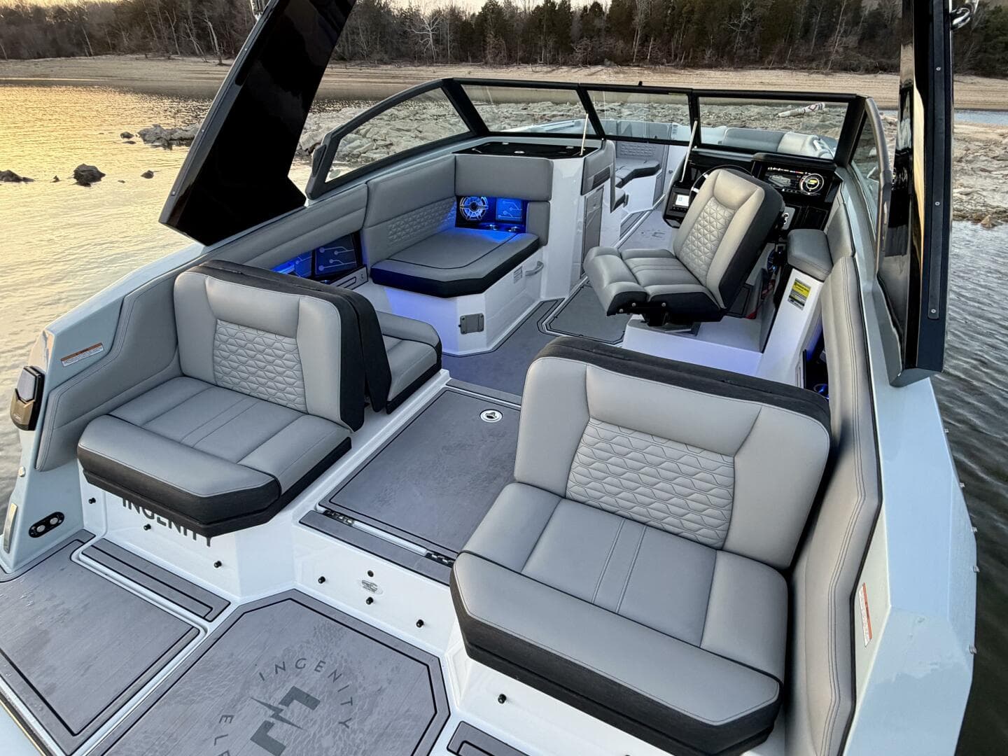 2023 Correct Craft Ingenity 23 El 2 Electric — photo 93