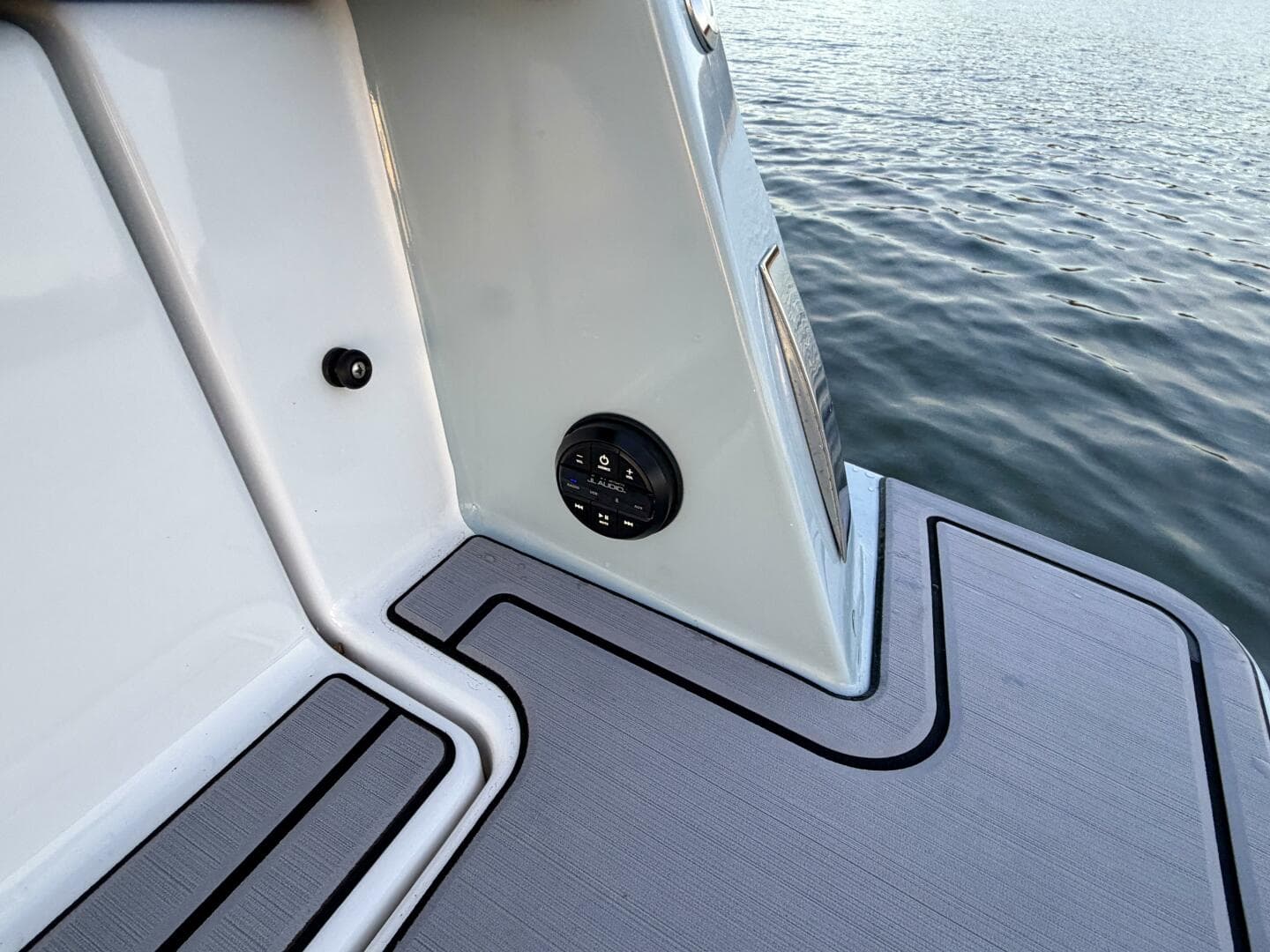 2023 Correct Craft Ingenity 23 El 2 Electric — photo 108