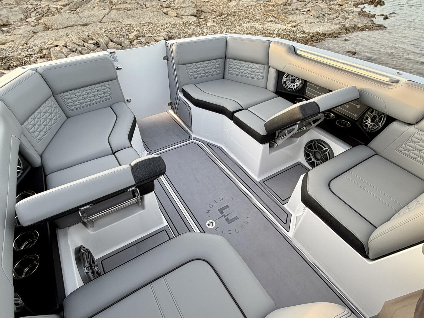 2023 Correct Craft Ingenity 23 El 2 Electric — photo 55