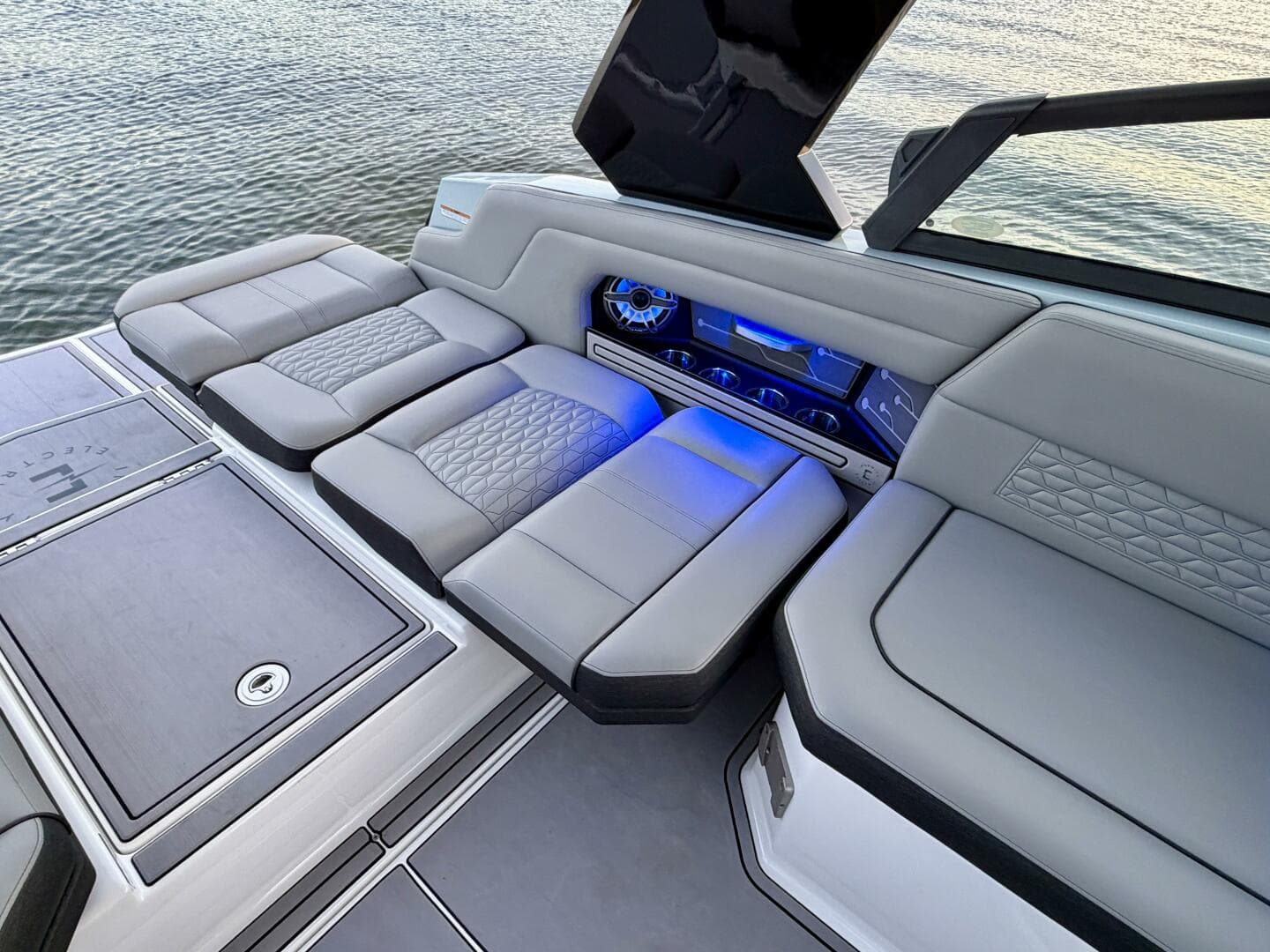 2023 Correct Craft Ingenity 23 El 2 Electric — photo 81