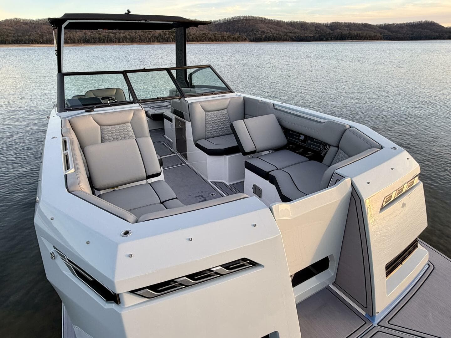 2023 Correct Craft Ingenity 23 El 2 Electric — photo 41