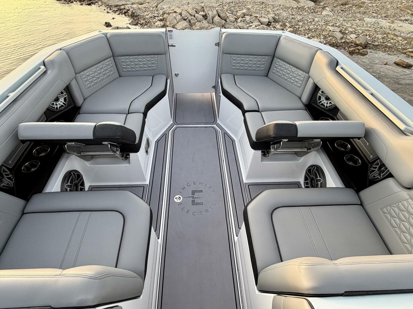 2023 Correct Craft Ingenity 23 El 2 Electric — photo 54