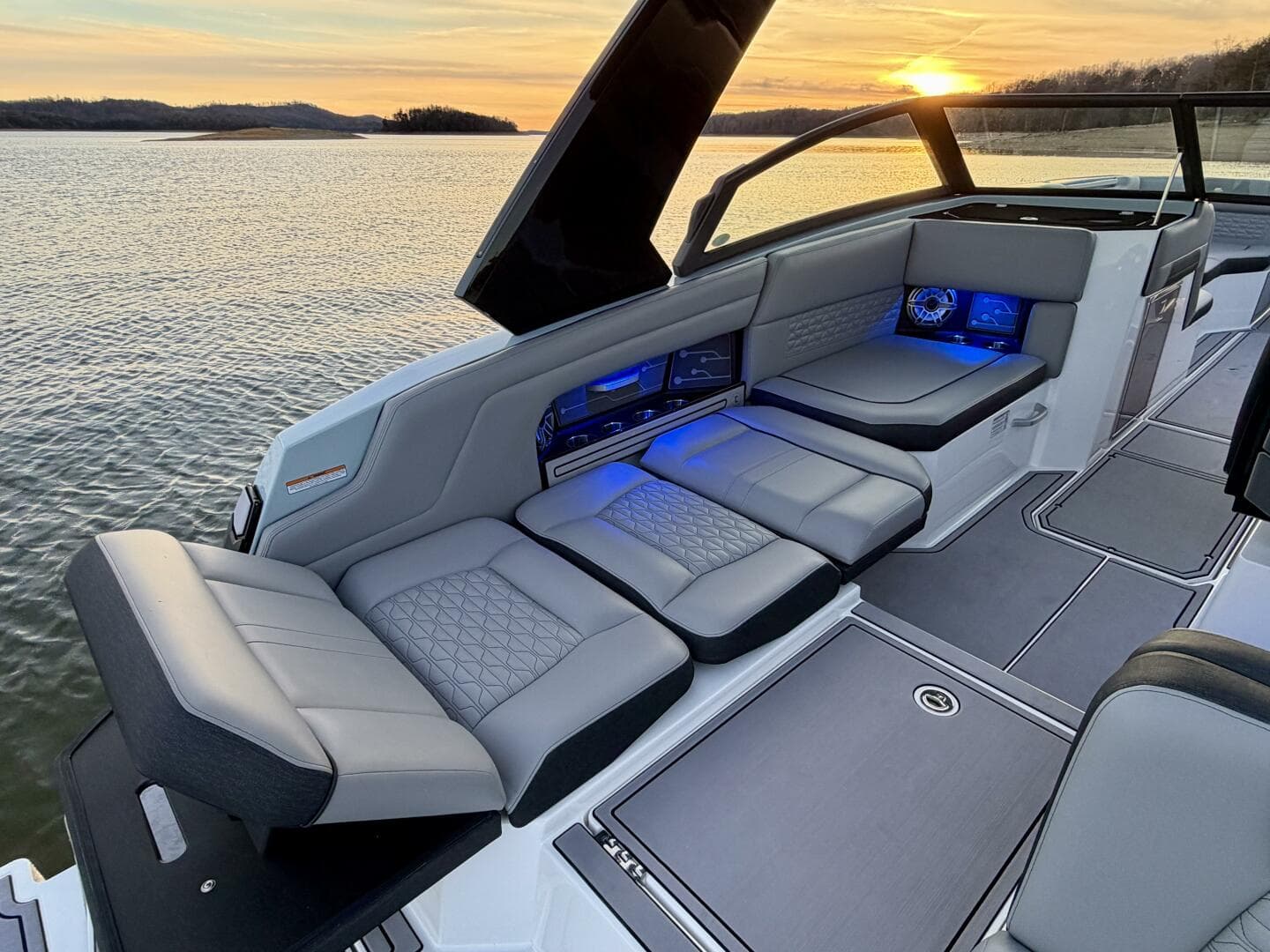 2023 Correct Craft Ingenity 23 El 2 Electric — photo 83