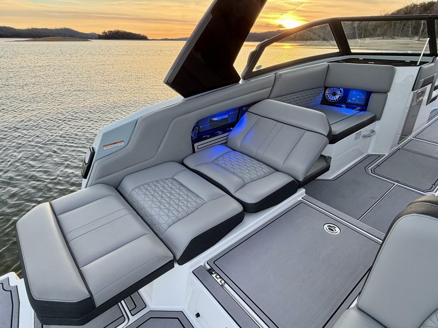 2023 Correct Craft Ingenity 23 El 2 Electric — photo 84