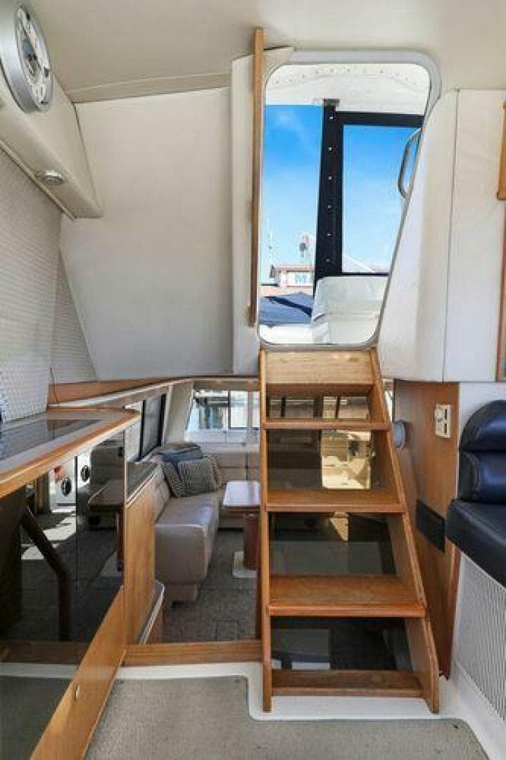 1998 Bayliner 4788 — photo 22