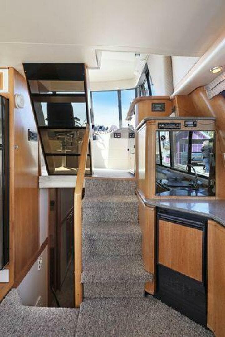 1998 Bayliner 4788 — photo 16