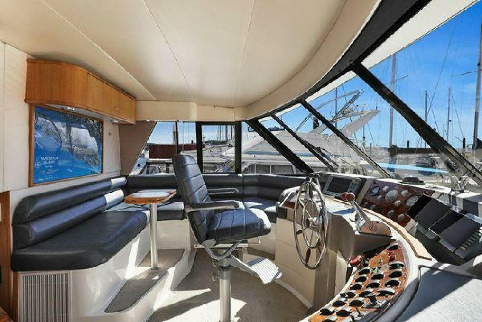 1998 Bayliner 4788 — photo 17