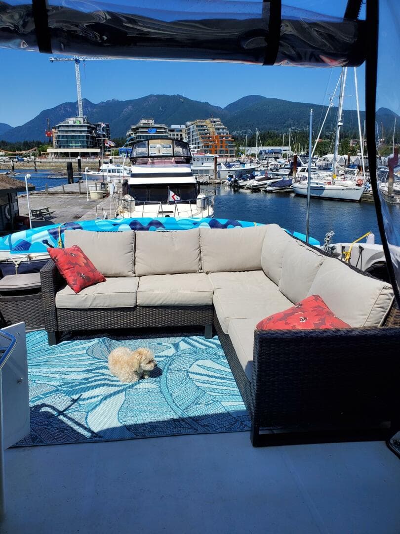 1998 Bayliner 4788 — photo 25