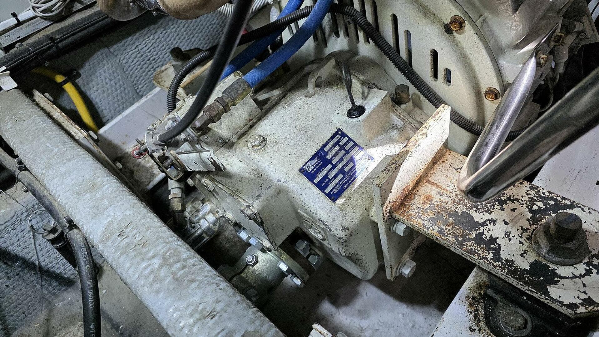 2001 Silverton 410 Sport Bridge — photo 39