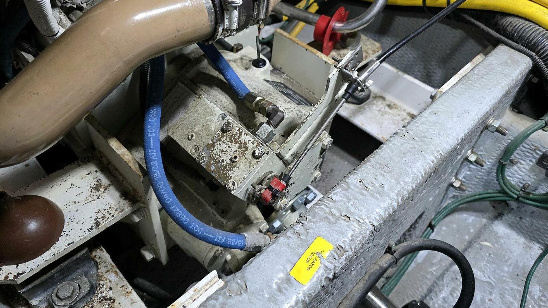 2001 Silverton 410 Sport Bridge — photo 41