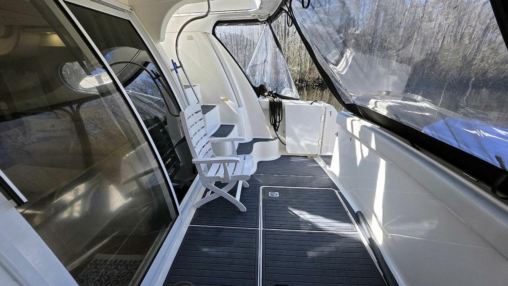 2001 Silverton 410 Sport Bridge — photo 9