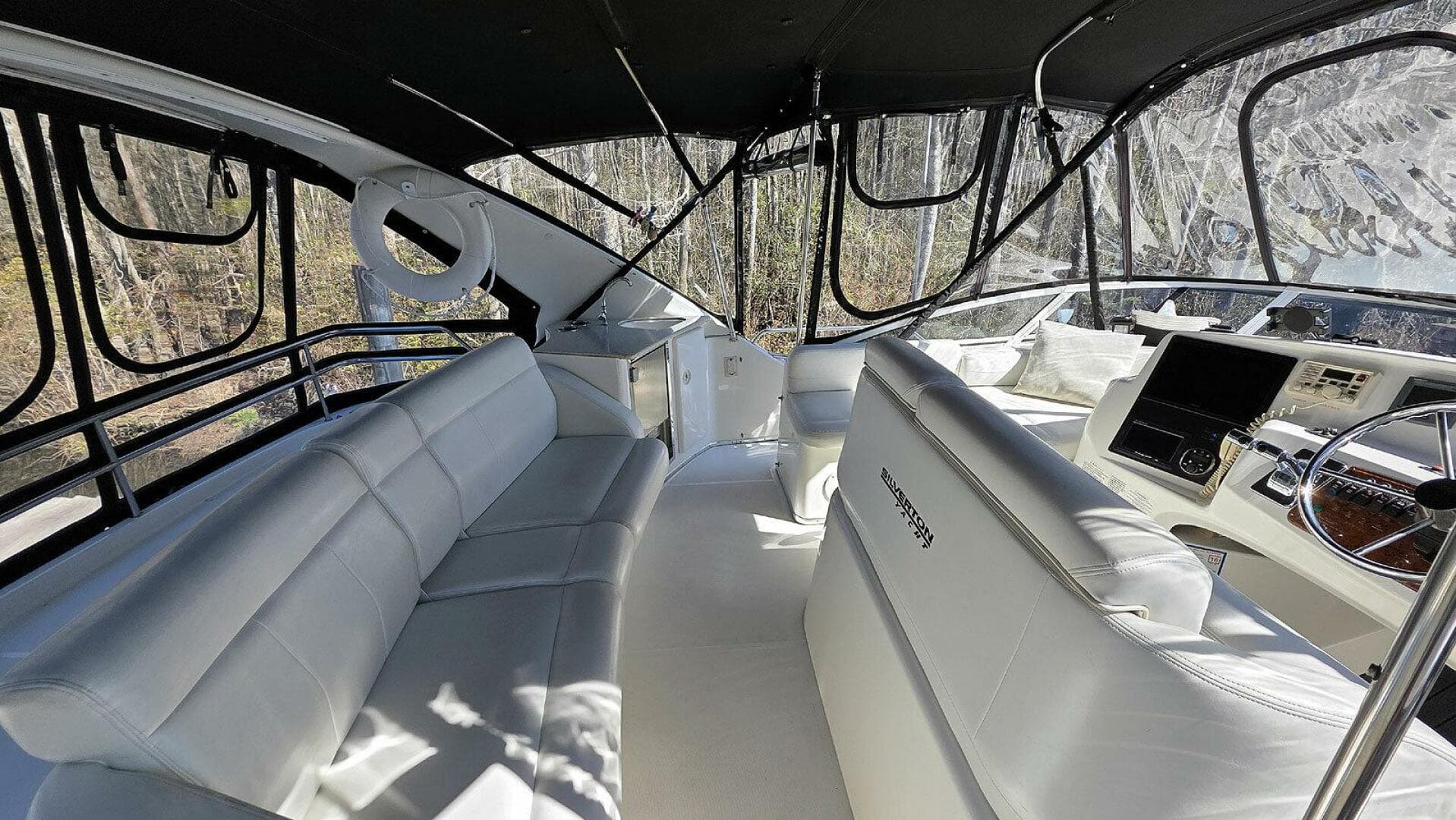2001 Silverton 410 Sport Bridge — photo 32