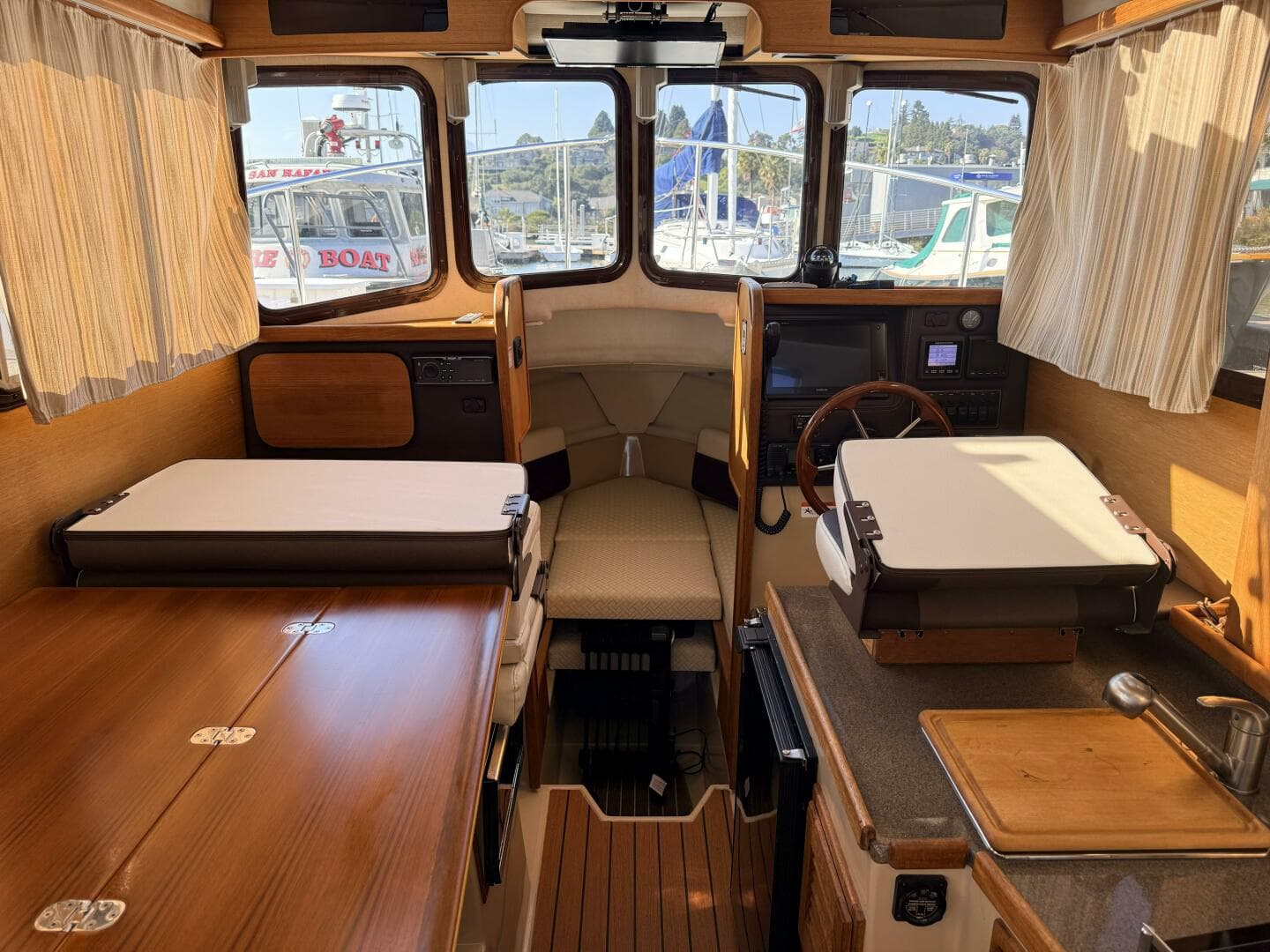 2016 Ranger Tugs R-25 Sc — photo 30