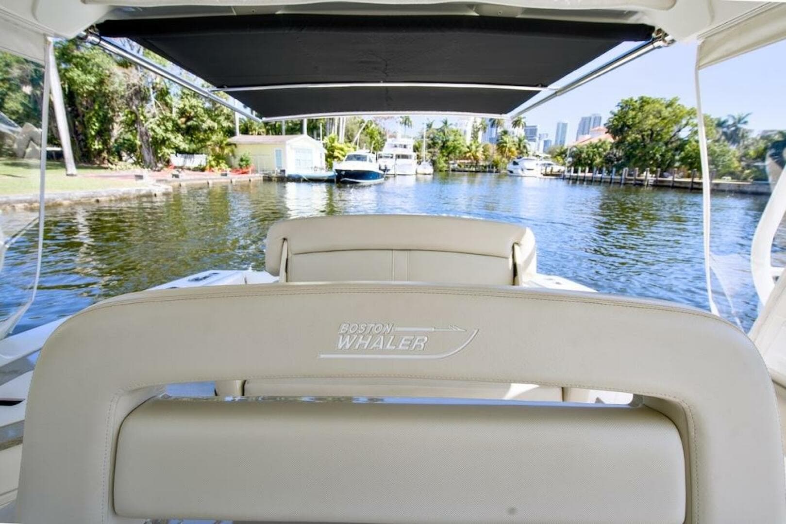 2019 Boston Whaler 350 Realm — photo 22
